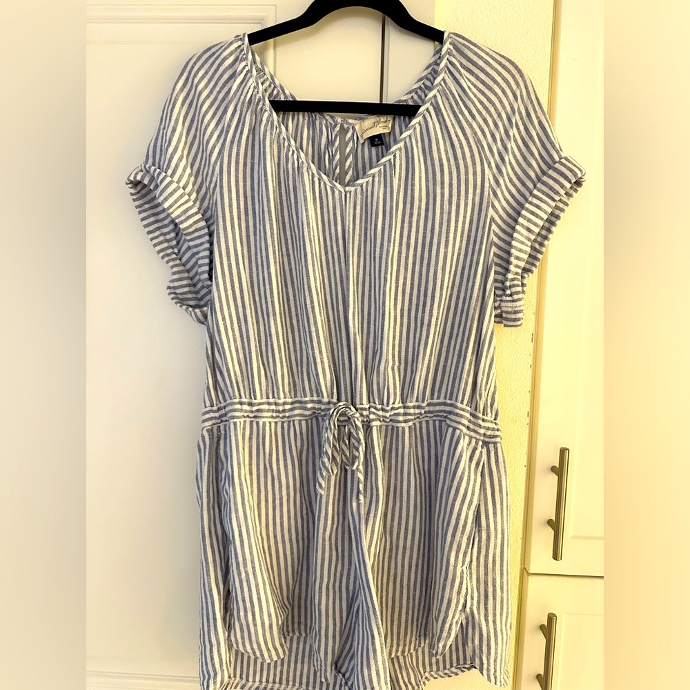 Universal Thread Romper